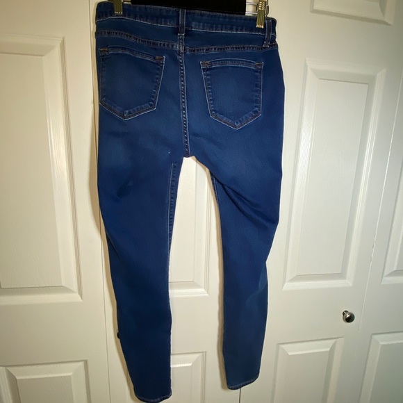Old Navy Maternity ROCKSTAR Super Skinny Jeans - Picture 2 of 7